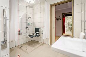 Hampton by Hilton Blackburn