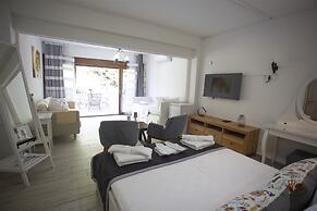 Fizzio Alacati Hotel