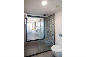 Maia Luxury Beach Hotel & Spa