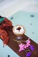 Maia Luxury Beach Hotel & Spa