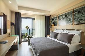 Maia Luxury Beach Hotel & Spa