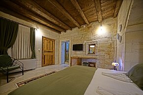 Vigneron Cave Hotel