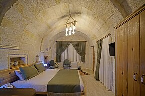 Vigneron Cave Hotel