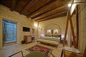 Vigneron Cave Hotel