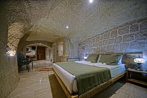 Vigneron Cave Hotel