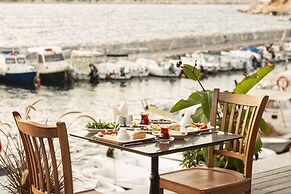 Mimas Marine Hotel