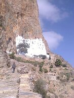 Art Studio Apartments