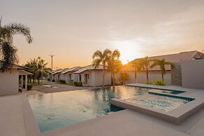 AKARD Private Villas Sattahip