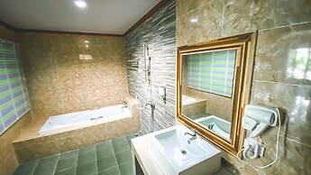 Muak Lek Forest Resort