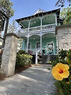 Peace & Plenty Inn Bed & Breakfast