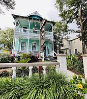 Peace & Plenty Inn Bed & Breakfast