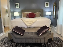 Peace & Plenty Inn Bed & Breakfast