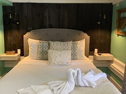 Peace & Plenty Inn Bed & Breakfast