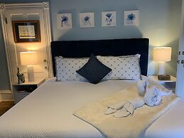 Peace & Plenty Inn Bed & Breakfast