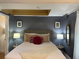 Peace & Plenty Inn Bed & Breakfast
