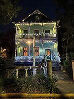 Peace & Plenty Inn Bed & Breakfast