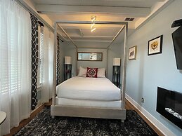 Peace & Plenty Inn Bed & Breakfast