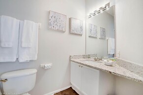 Dreamy Home, Just 3.5 Miles From Disney! CDC Cleaning, Huge Pool Area.