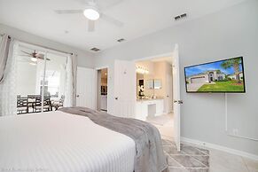 Dreamy Home, Just 3.5 Miles From Disney! CDC Cleaning, Huge Pool Area.