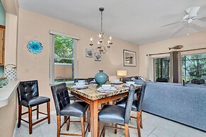 Charming Home With Private Balcony, 4 Miles From Disney! CDC Standards