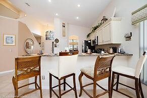 Lovely Lake Front Pool Home With CDC Cleaning Standards, Game Room #5h