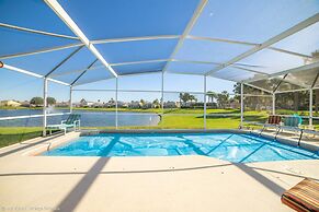 Lovely Lake Front Pool Home With CDC Cleaning Standards, Game Room #5h