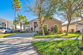 Lovely Lake Front Pool Home With CDC Cleaning Standards, Game Room #5h