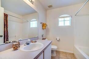 Lovely Lake Front Pool Home With CDC Cleaning Standards, Game Room #5h