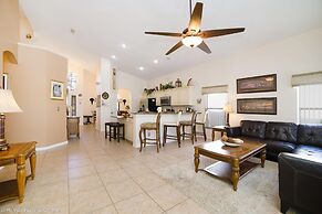 Lovely Lake Front Pool Home With CDC Cleaning Standards, Game Room #5h