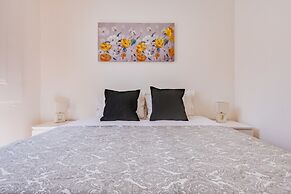 3 Bedroom Apartment in Baixa With River View