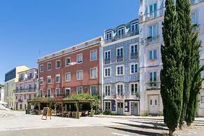 Original Photographers Studio Apartment in Alcântara