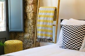 Original Photographers Studio Apartment in Alcântara