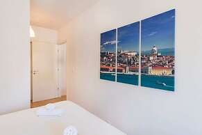 Comfortable Apartment in Campo Pequeno