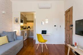Park View 1 Bedroom Apartment in Alcântara
