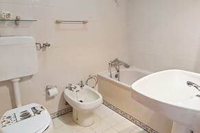 Lovely 2 Bedroom Duplex Apt w Terrace in Cascais