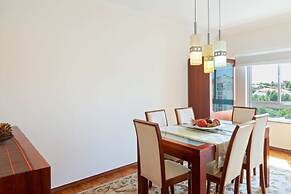 Lovely 2 Bedroom Duplex Apt w Terrace in Cascais