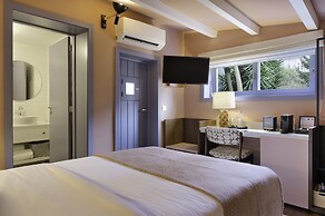 Oporto Collection Rosario- Luxury Suites