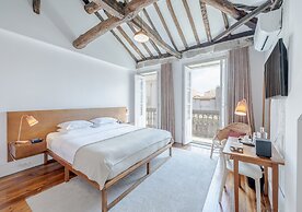 Oporto Collection Rosario- Luxury Suites