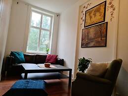 S12 2nd Floor Room in Elegant Apartment