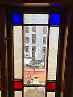 S12 2nd Floor Room in Elegant Apartment