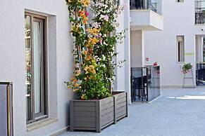 Queen Residence & Apart Hotel