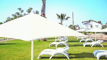 Dolunay Suit & Beach