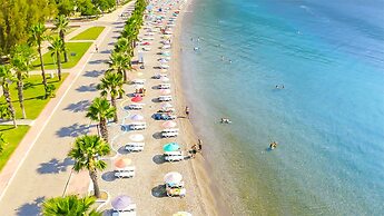 Dolunay Suit & Beach