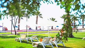 Dolunay Suit & Beach