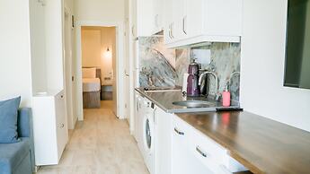 Dolunay Suit & Beach