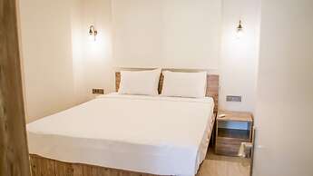 Dolunay Suit & Beach