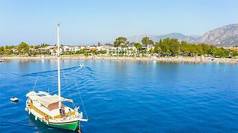 Dolunay Suit & Beach