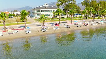 Dolunay Suit & Beach