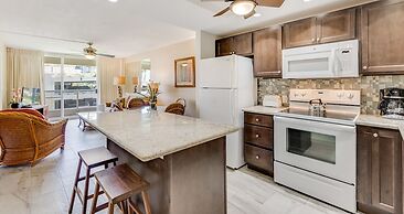 Castle at Maui Banyan