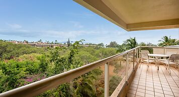 Castle at Maui Banyan